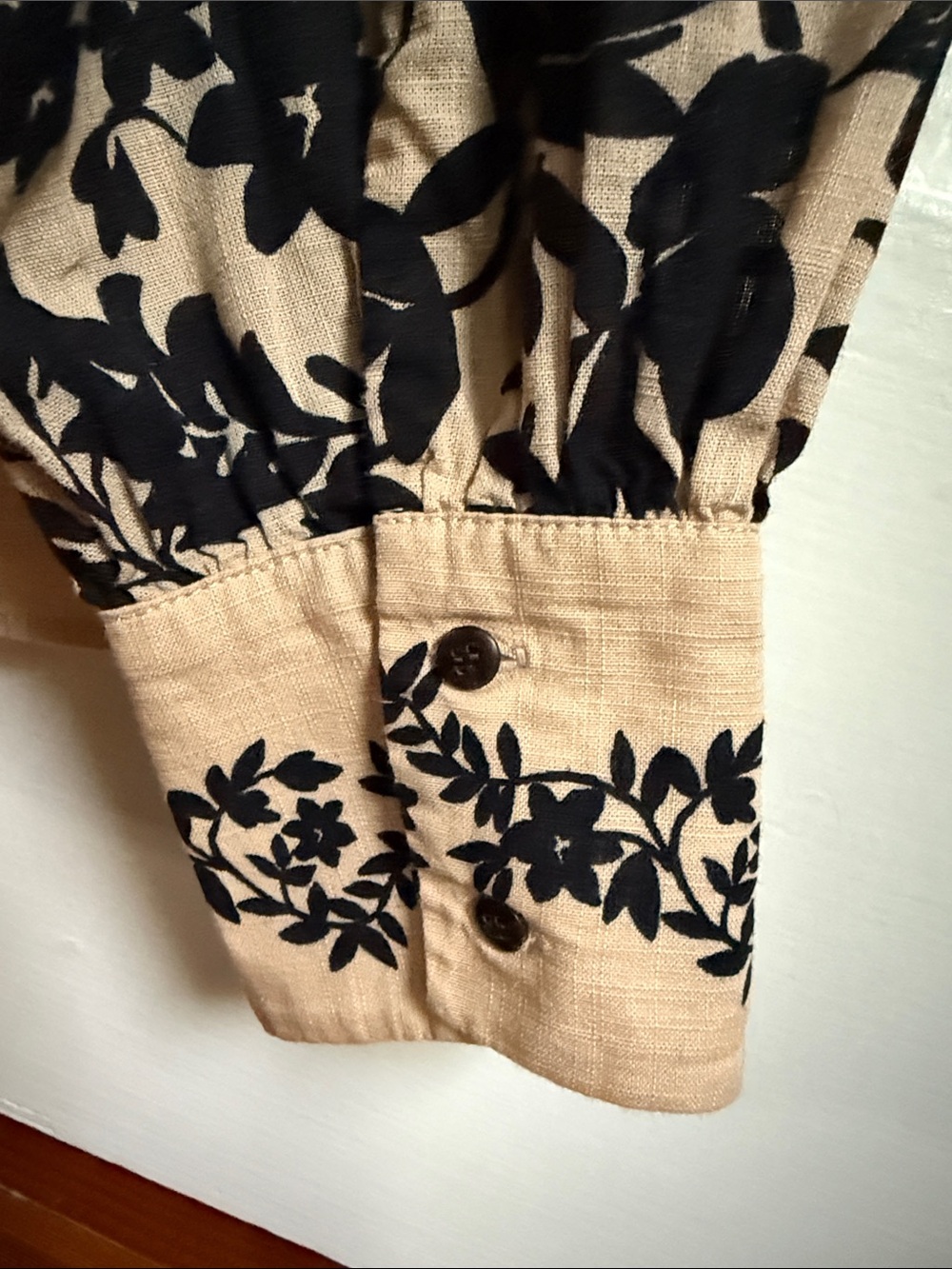 Sézane Floral-Accented Beige Button-Up Shirt - Picture 4 of 4